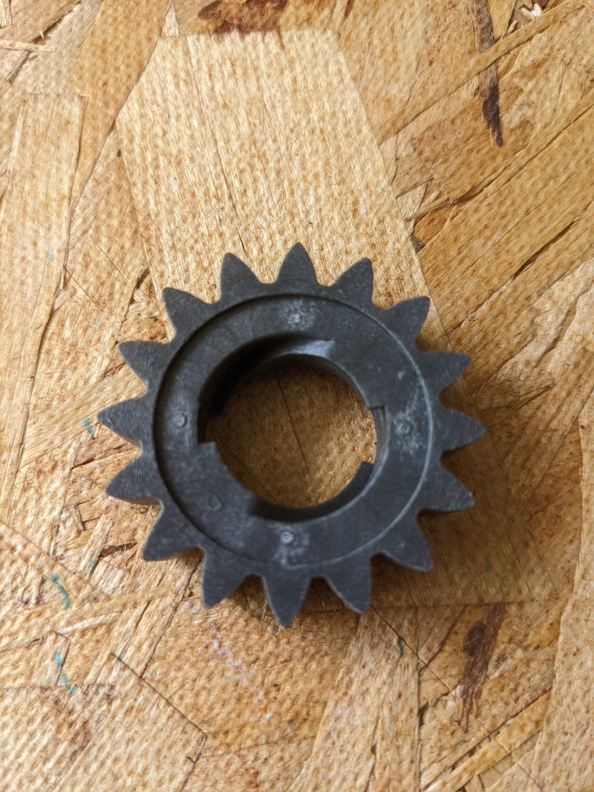 C27422 GEAR - STARTER B/S 280104 693059 280104 693058 695708 43-012 - Ingersoll/Case Tractor Part