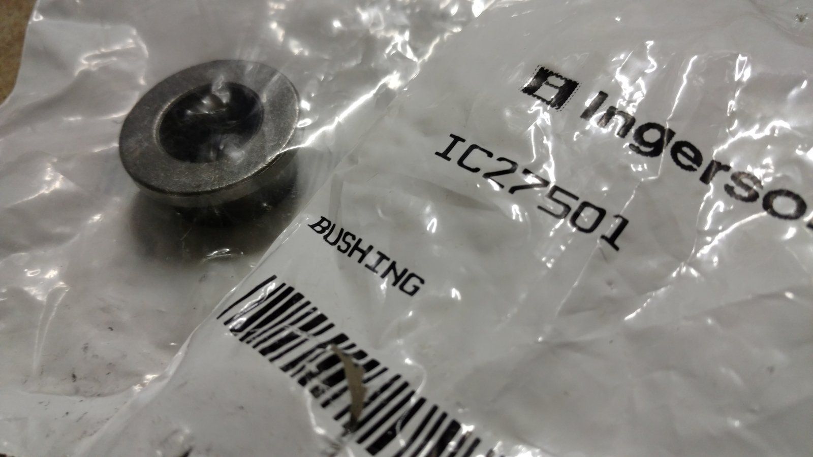 C27501 BUSHING - FLANGE - Ingersoll/Case Tractor Part