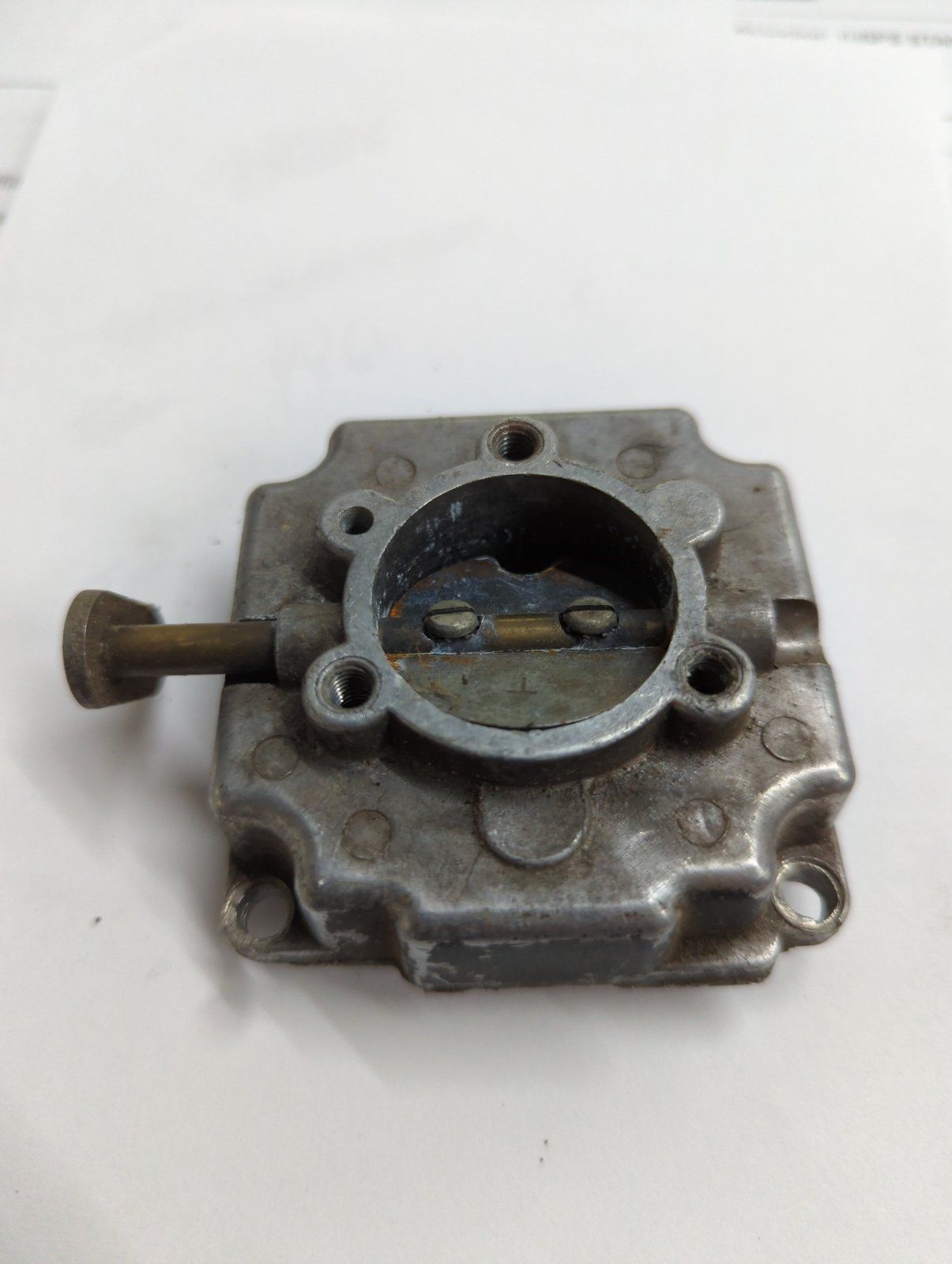 C27507 USED CARB TOP HALF - Ingersoll/Case Tractor Part