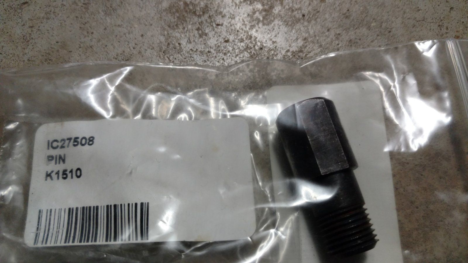 C27508 PIN - ATTACHING C18733 - Ingersoll/Case Tractor Part