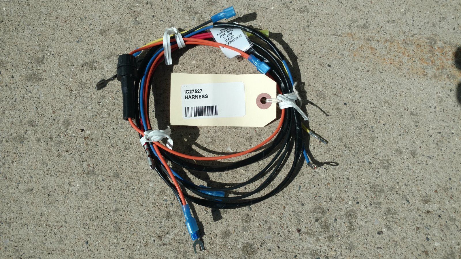 C27527 HARNESS - WIRE 2 -4 -600's - Ingersoll/Case Tractor Part