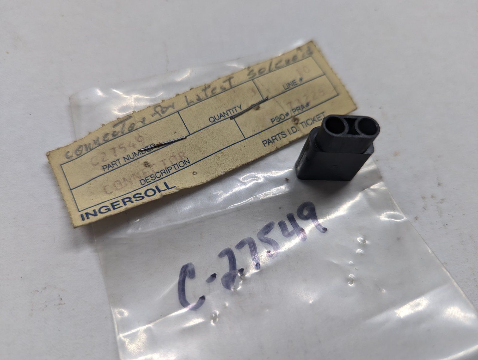 C27549 CONNECTOR SOLENOID - Ingersoll/Case Tractor Part