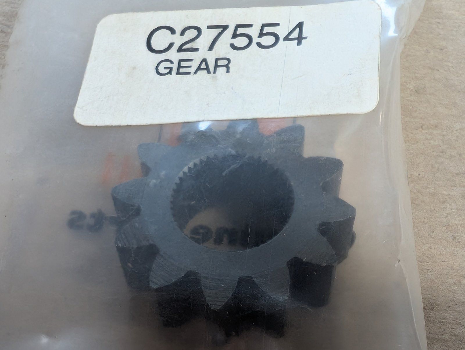 C27554 GEAR TECUMSEH 778145 - Ingersoll/Case Tractor Part