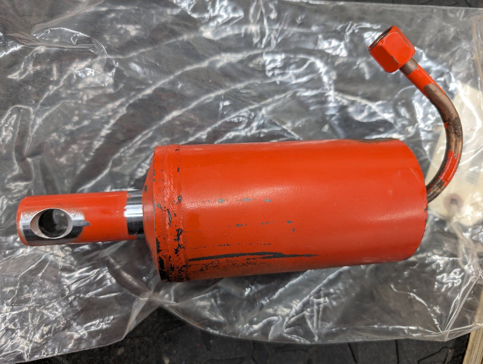 C27590 USED HYD LIFT CYLINDER C26493 - Ingersoll/Case Tractor Part