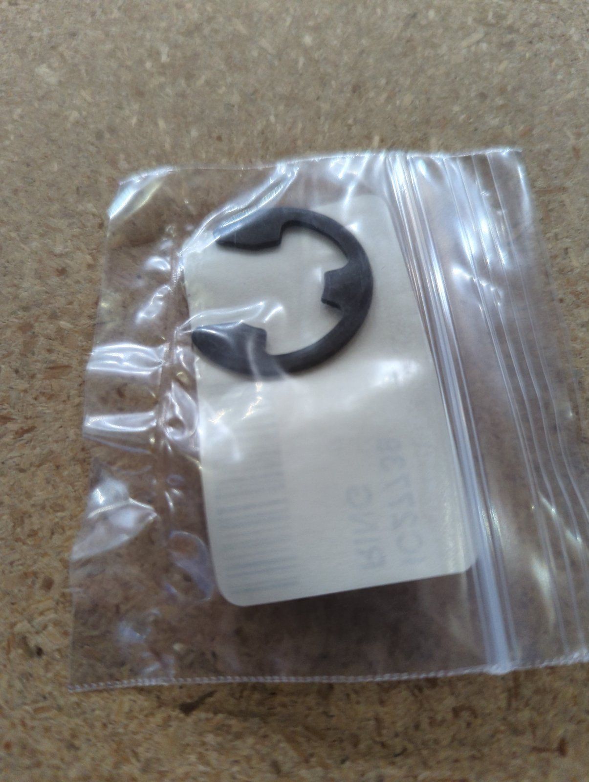 C27739 RING C34917 - Ingersoll/Case Tractor Part