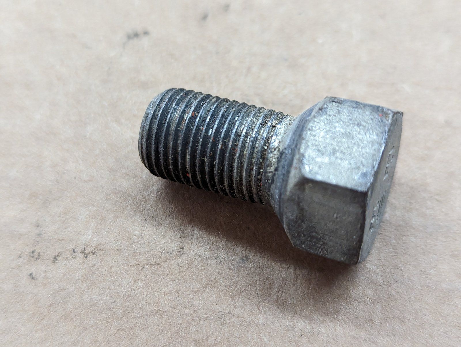 C27763 USED BOLT - LUG 1/2x20x1.22 90 DEG ZP - Ingersoll/Case Tractor Part