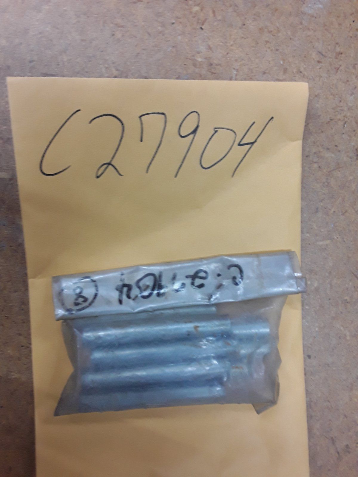 C27904 CONNECTOR - Ingersoll/Case Tractor Part