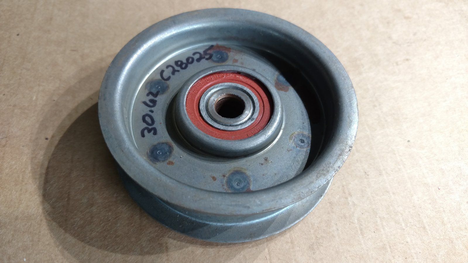 C28025 PULLEY- FLAT IDLER 2. 75 X .88W X .38 HUB C18966 C19159 - Ingersoll/Case Tractor Part