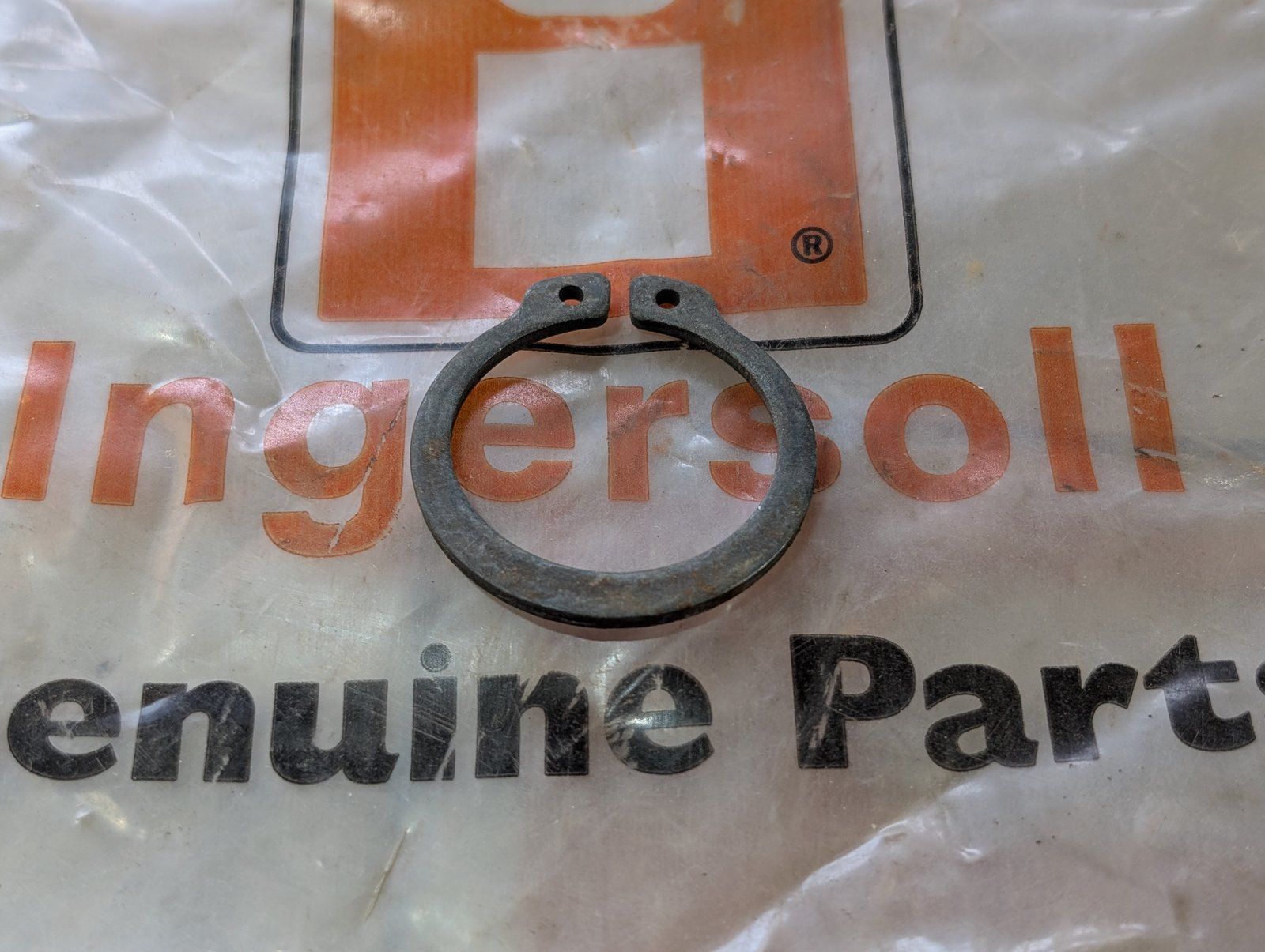 C28248 1.25 HEAVY DUTY EXT. RET. RING A59939 - Ingersoll/Case Tractor Part