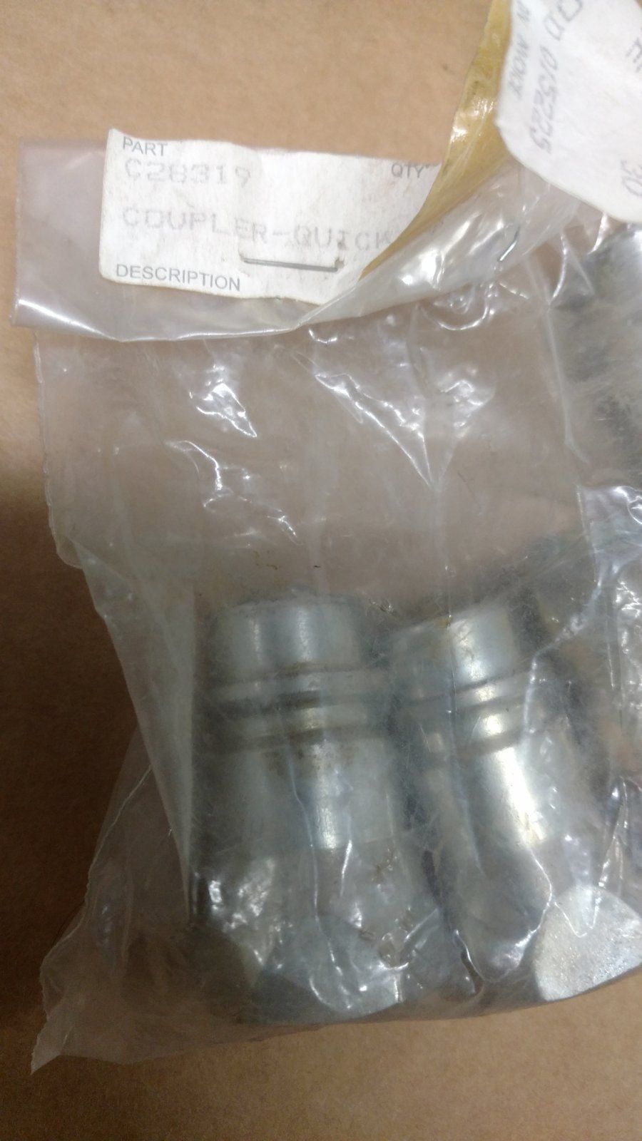 C28319 COUPLER - QUICK - MALE - Ingersoll/Case Tractor Part