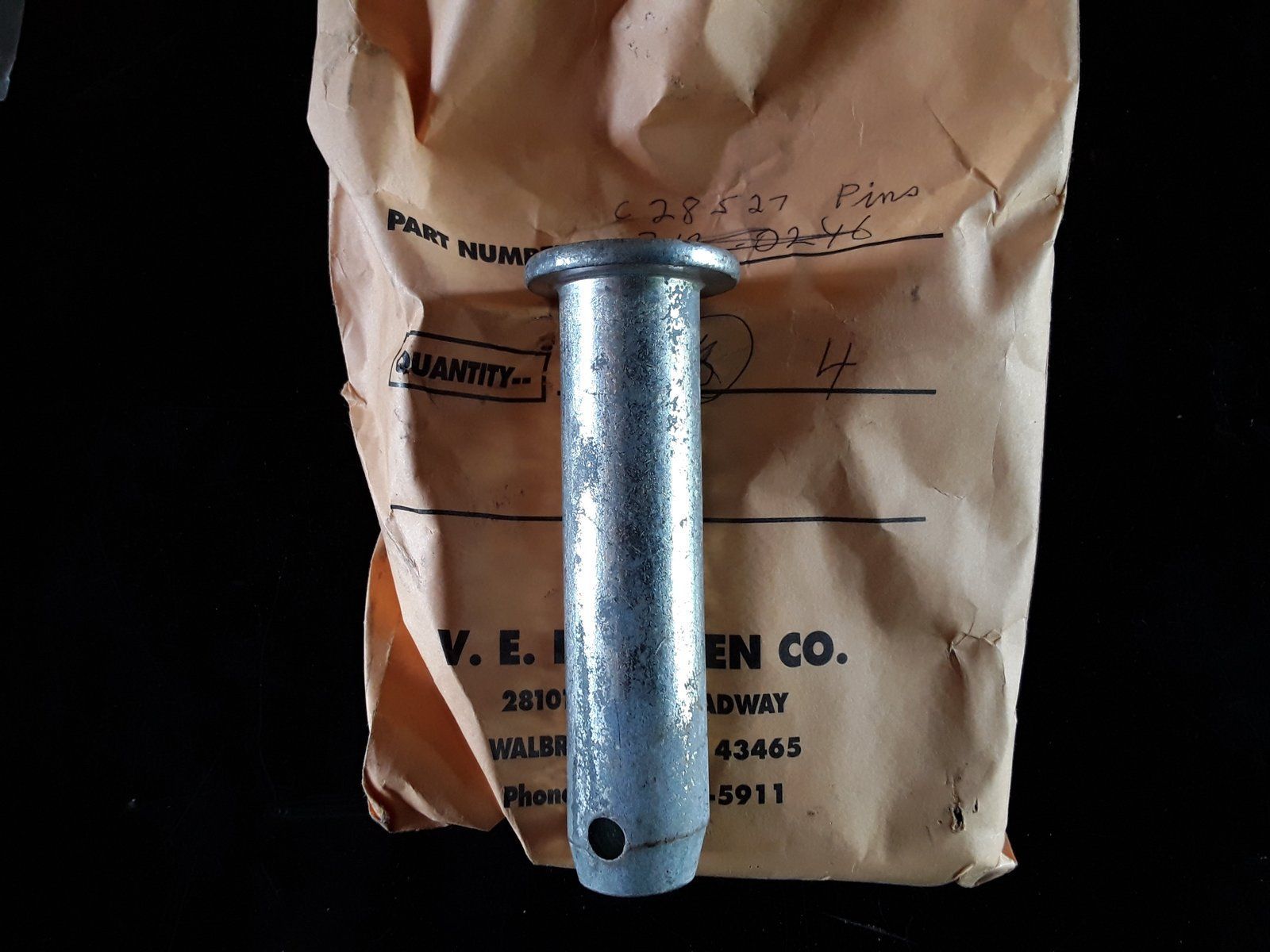C28527 PIN - BUCKET/CYLINDER - Ingersoll/Case Tractor Part