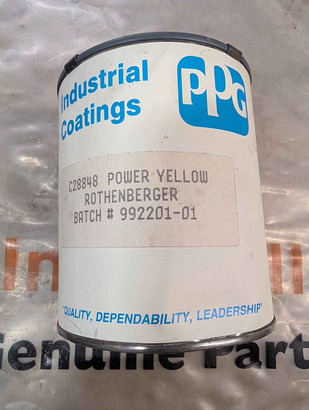 C28848 PAINT POWER YELLOW QUART - Ingersoll/Case Tractor Part