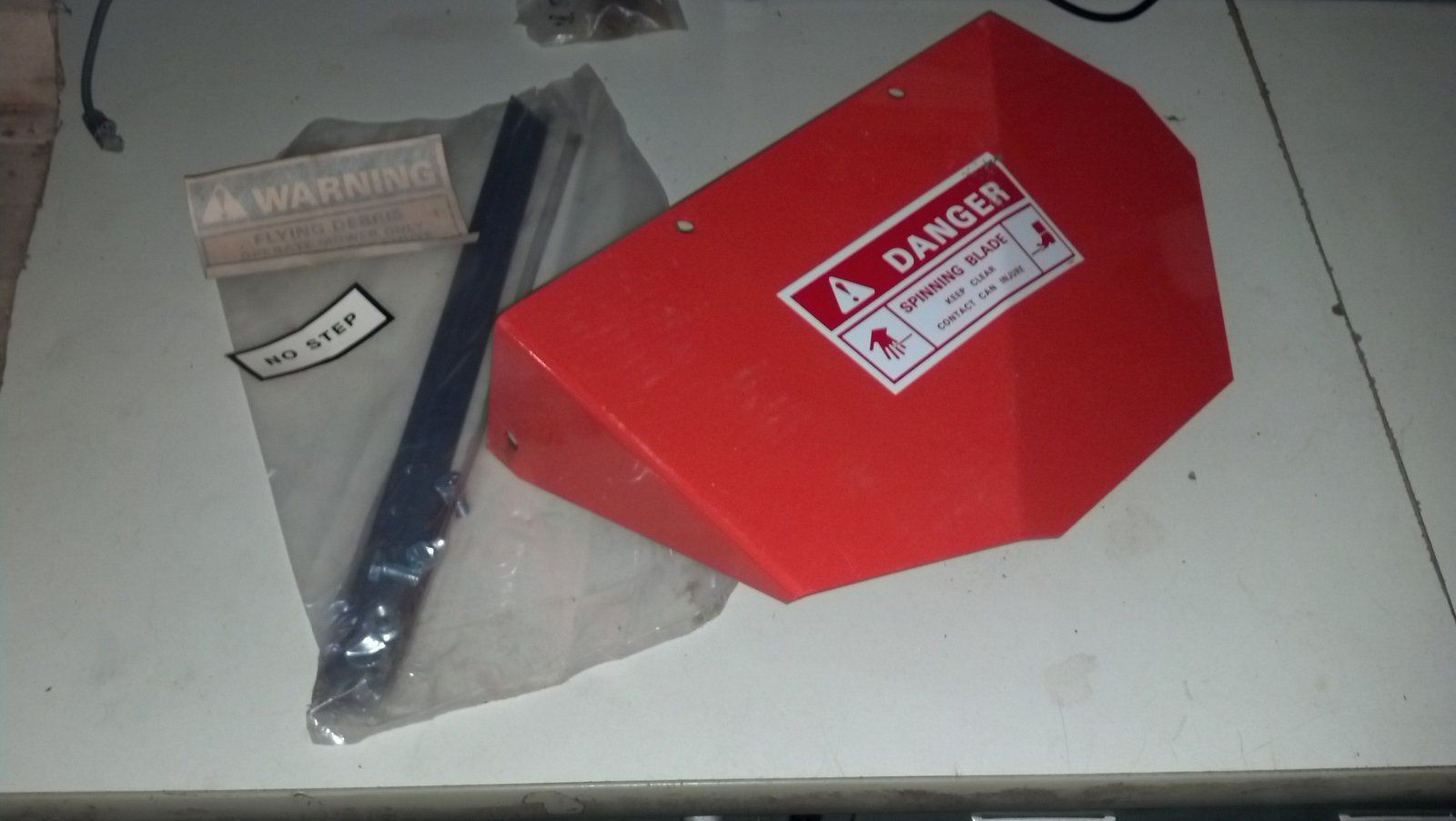 C28870 DISCHARGE CHUTE KIT - MOWER DECK UPDATE J-M 40 -44 -46 TO N SERIES - Ingersoll/Case Tractor Part
