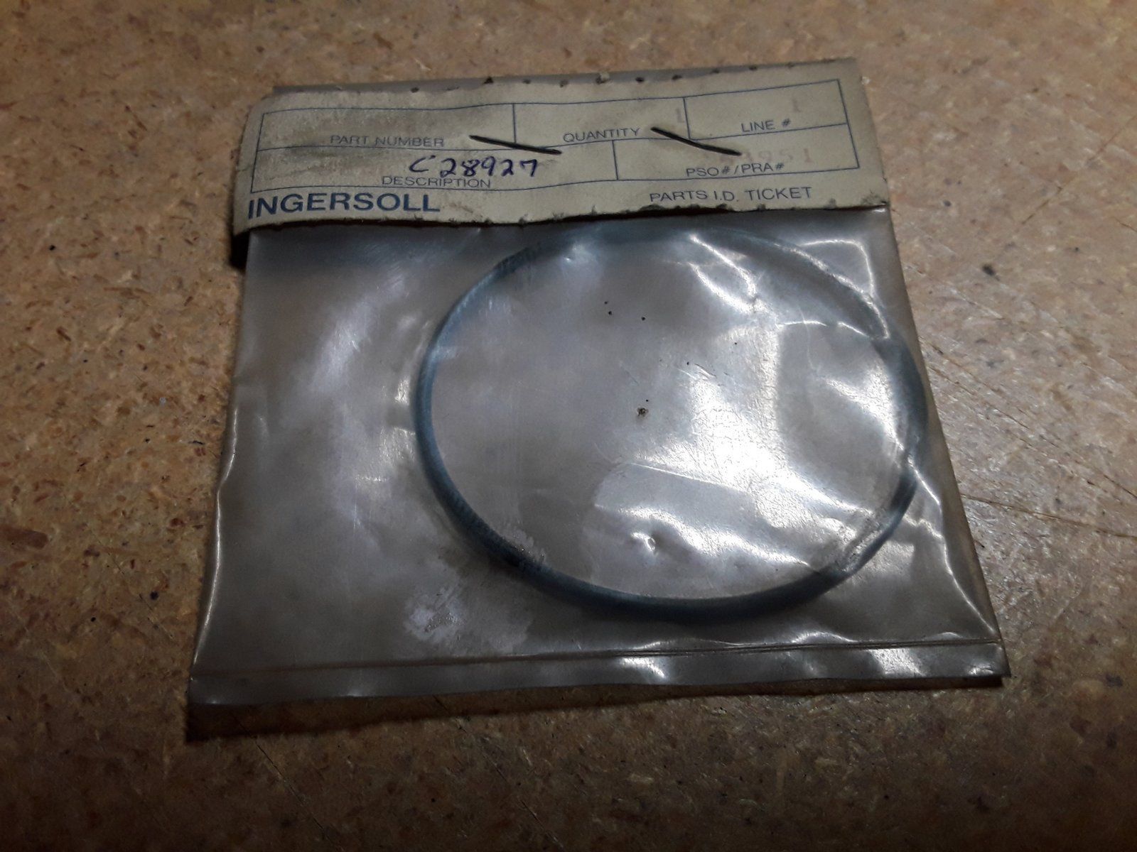 C28927 SEAL - RING BORG WARNER 68104-033 - Ingersoll/Case Tractor Part