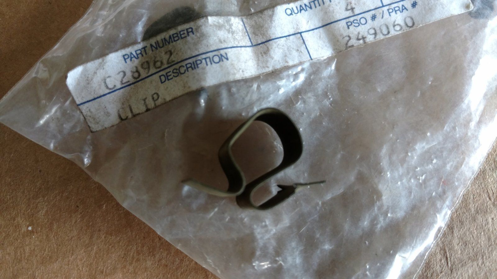 C28962 CLIP - PUSH-ON 3/8