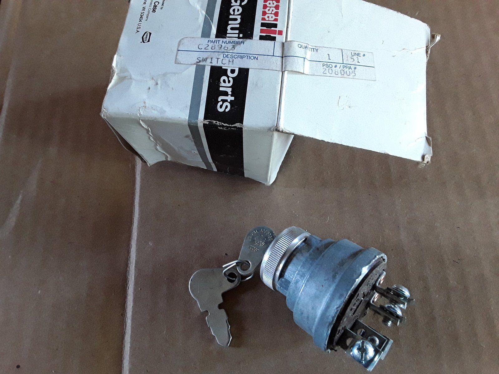 C28963 D75657 CASE IH IGNITION SWITCH - Ingersoll/Case Tractor Part