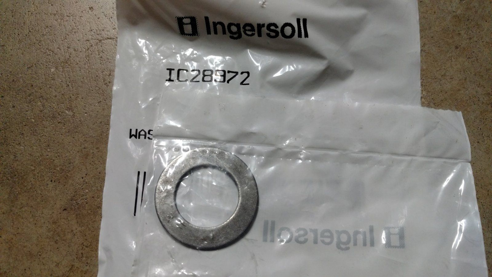 C28972 WASHER .757 x1.25 x.060 - Ingersoll/Case Tractor Part