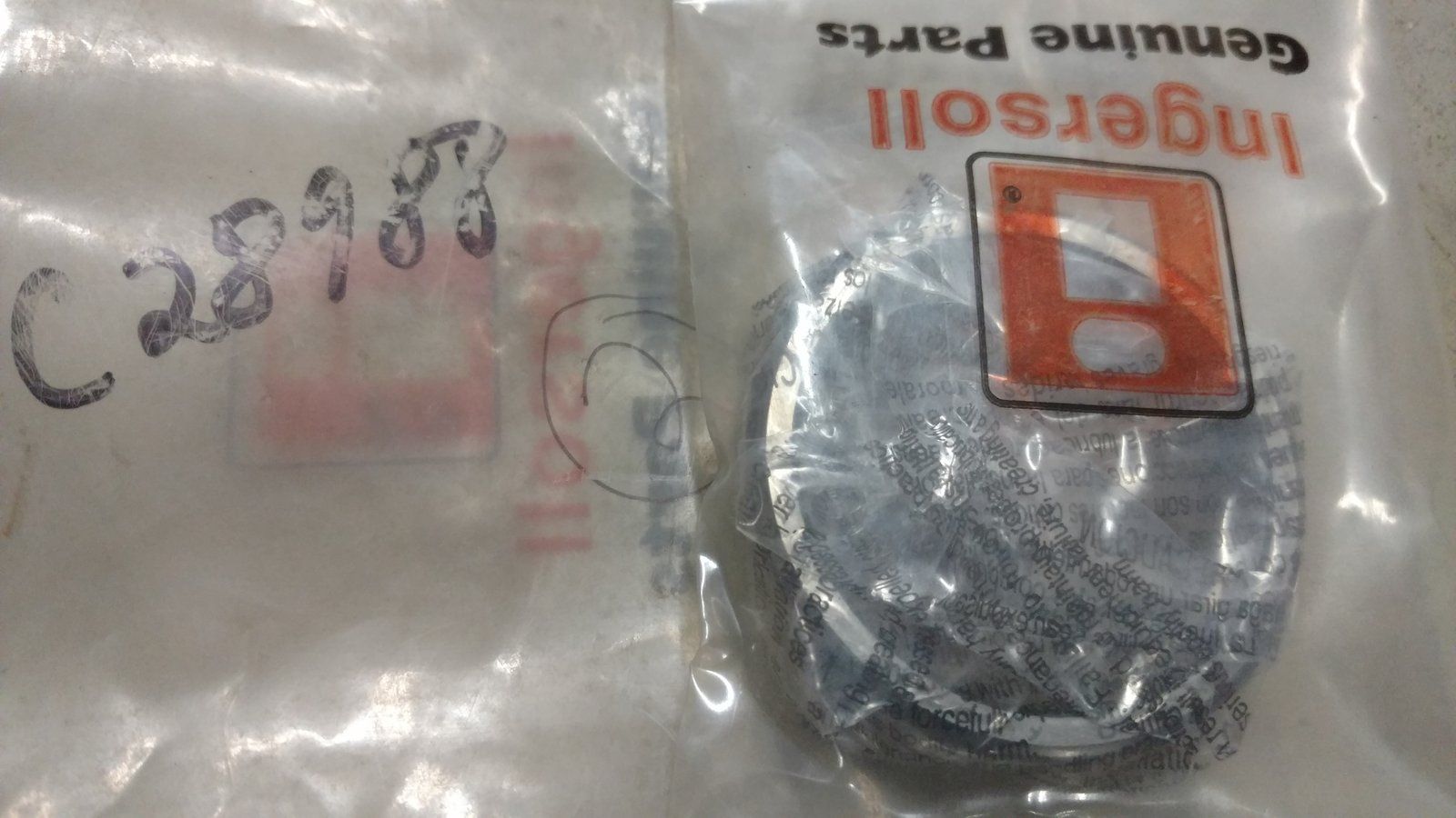 C28988 BEARING CUP (648) - Ingersoll/Case Tractor Part