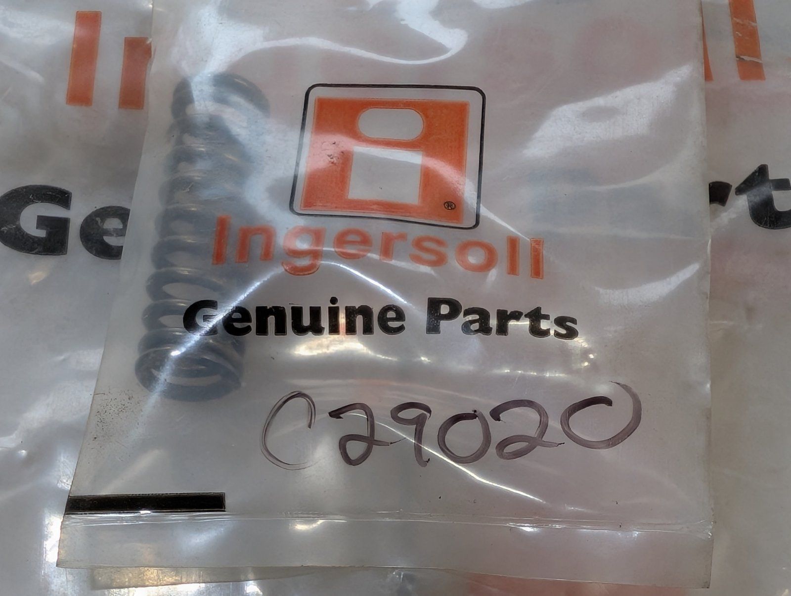 C29020 SPRING - COMPRESSION L32763 - Ingersoll/Case Tractor Part