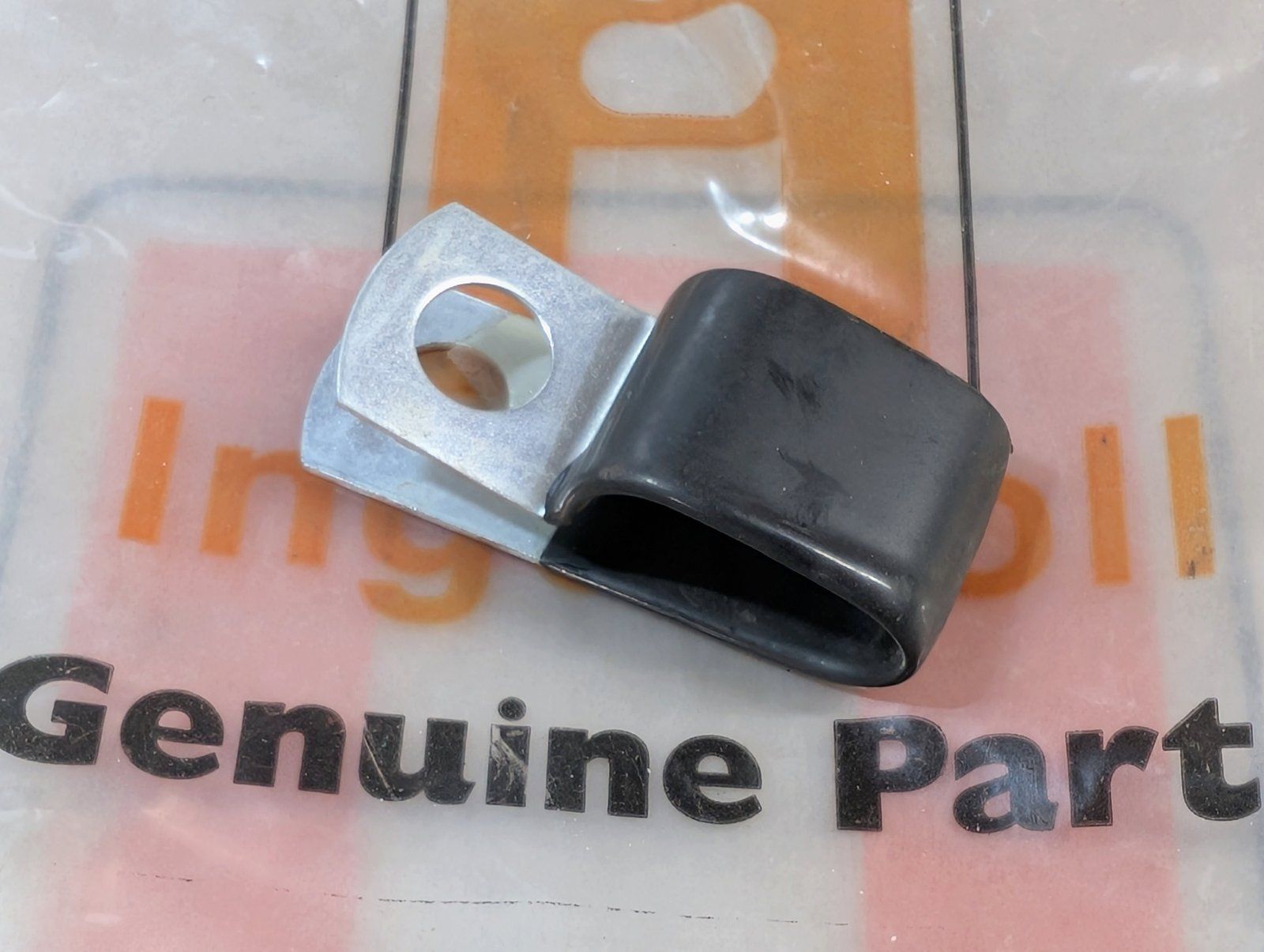 C29023 CLAMP - Ingersoll/Case Tractor Part