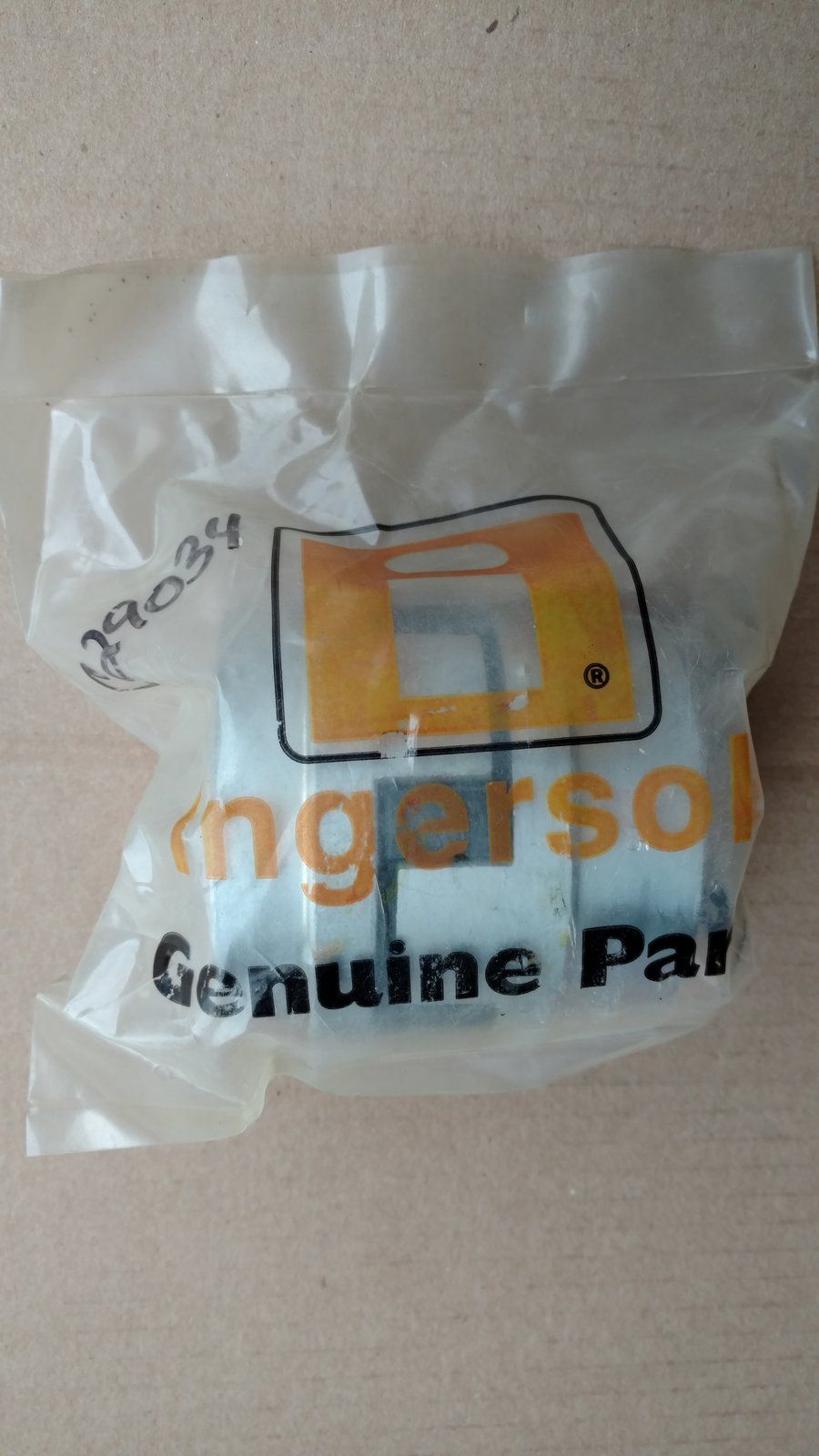 C29034 COUPLING FLEX .750x1.438 - Ingersoll/Case Tractor Part