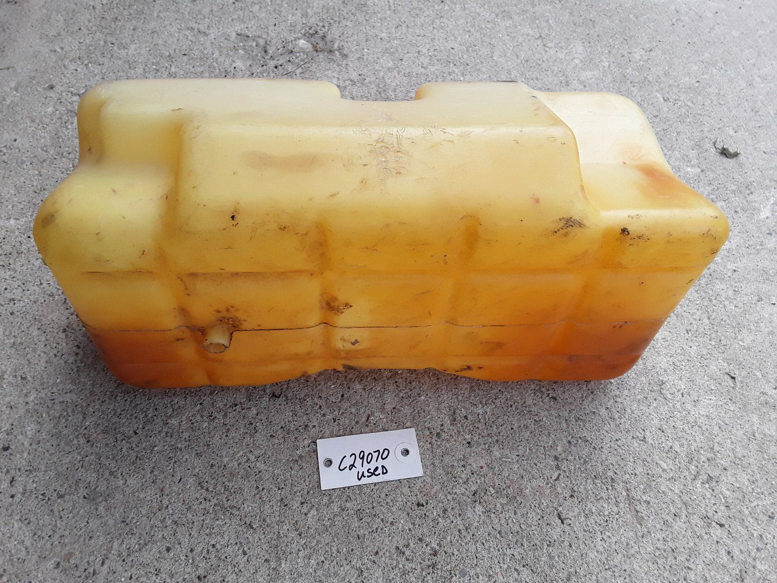 C29070 USED FUEL TANK - Ingersoll/Case Tractor Part