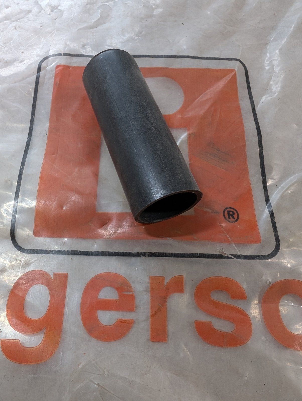 C29168 SLEEVE STEERING COLUMN - Ingersoll/Case Tractor Part
