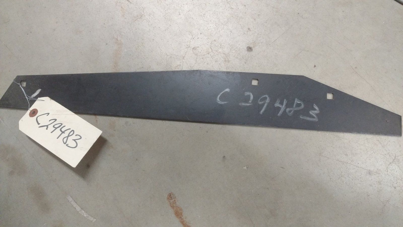 C29483 BAFFLE - FRONT (80 Series) - Ingersoll/Case Tractor Part