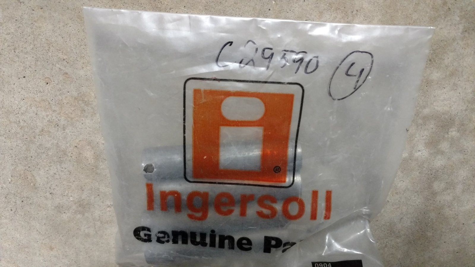 C29590 SLEEVE - WHEEL HC48 - Ingersoll/Case Tractor Part