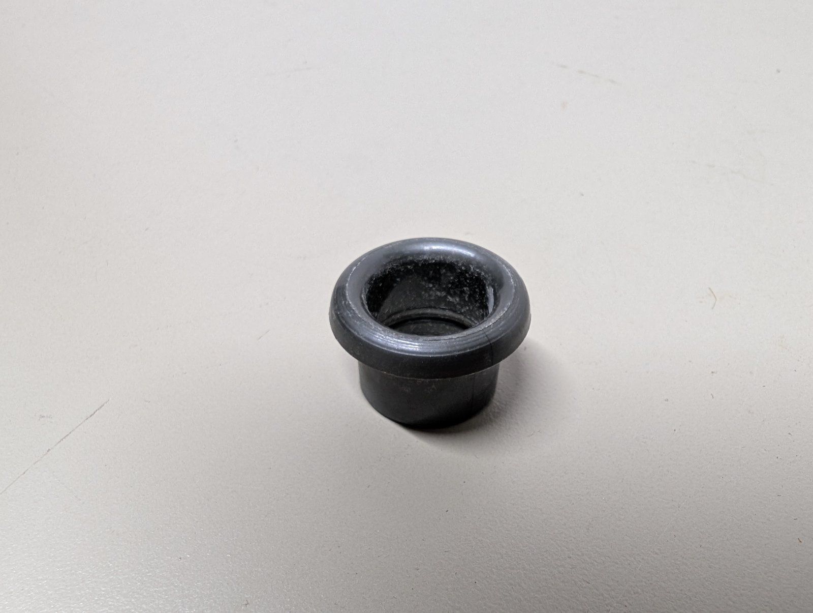 C29636 BUSHING .50x.615x.480 FLIP-LOK 353-442 - Ingersoll/Case Tractor Part