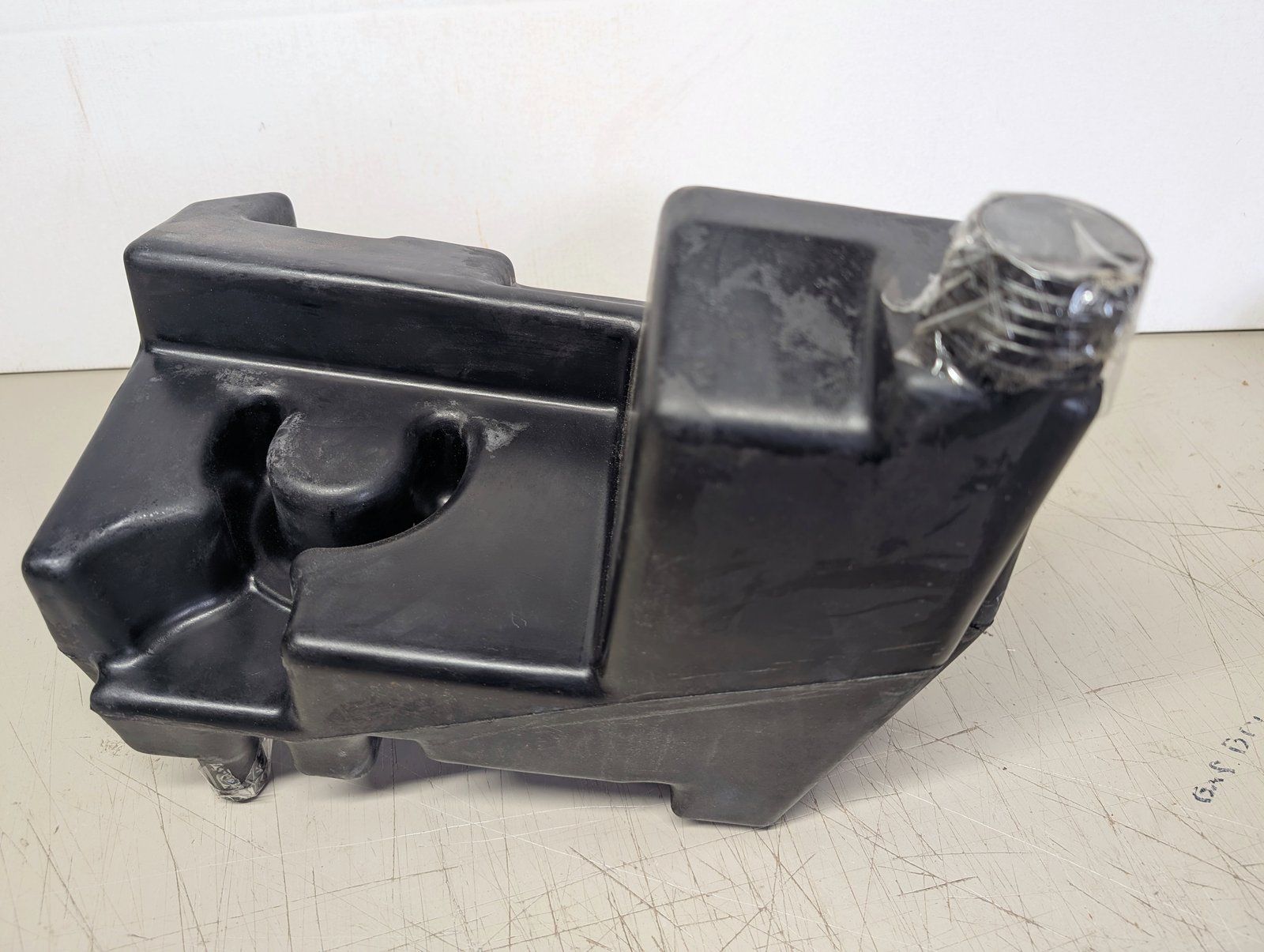 C29638 TANK HYDRAULIC C29310 C33177 - Ingersoll/Case Tractor Part