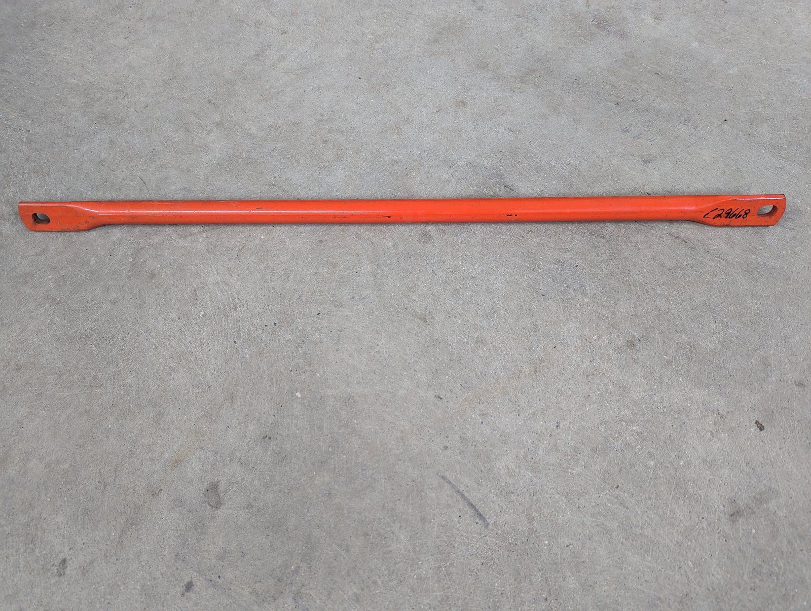 C29668 PIPE-LIFT-UTILITY BLADE L52 M52 UB38 - Ingersoll/Case Tractor Part