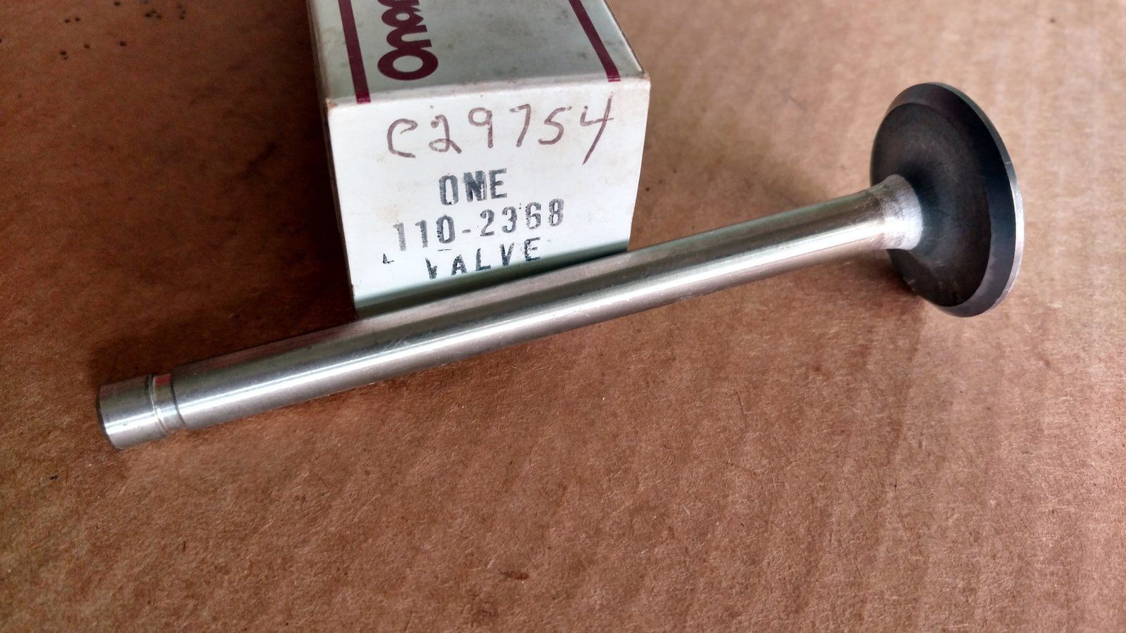 C29754 INTAKE VALVE ONAN 110-2368 C26145 - Ingersoll/Case Tractor Part