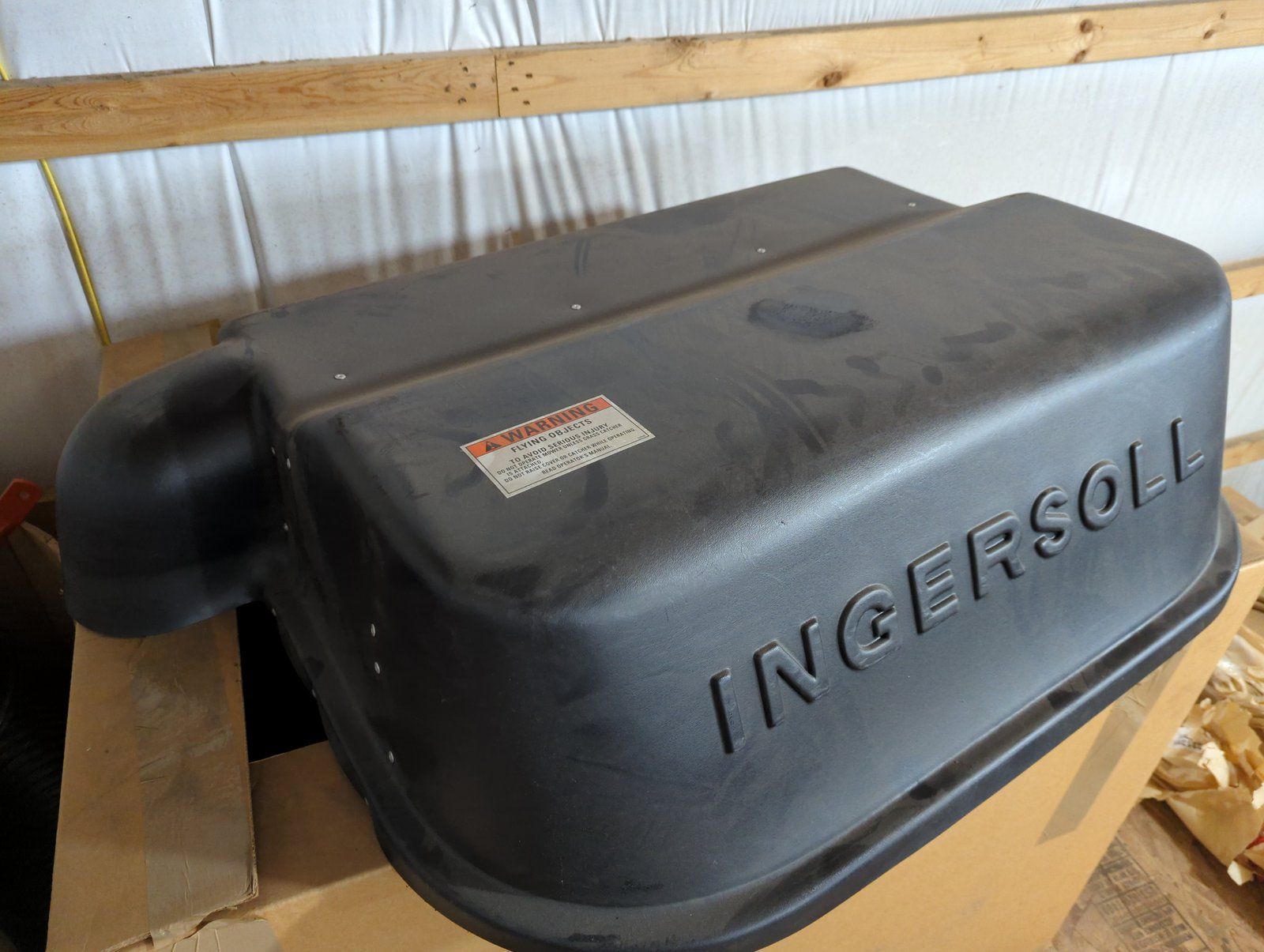 C29900 B98 BAGGER COVER - Ingersoll/Case Tractor Part
