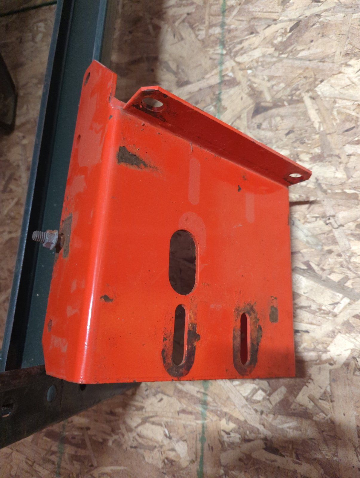 C29916 USED BRACKET - TRACTOR MOUNT HYDRA BAGGER - HYDRA VAC - Ingersoll/Case Tractor Part