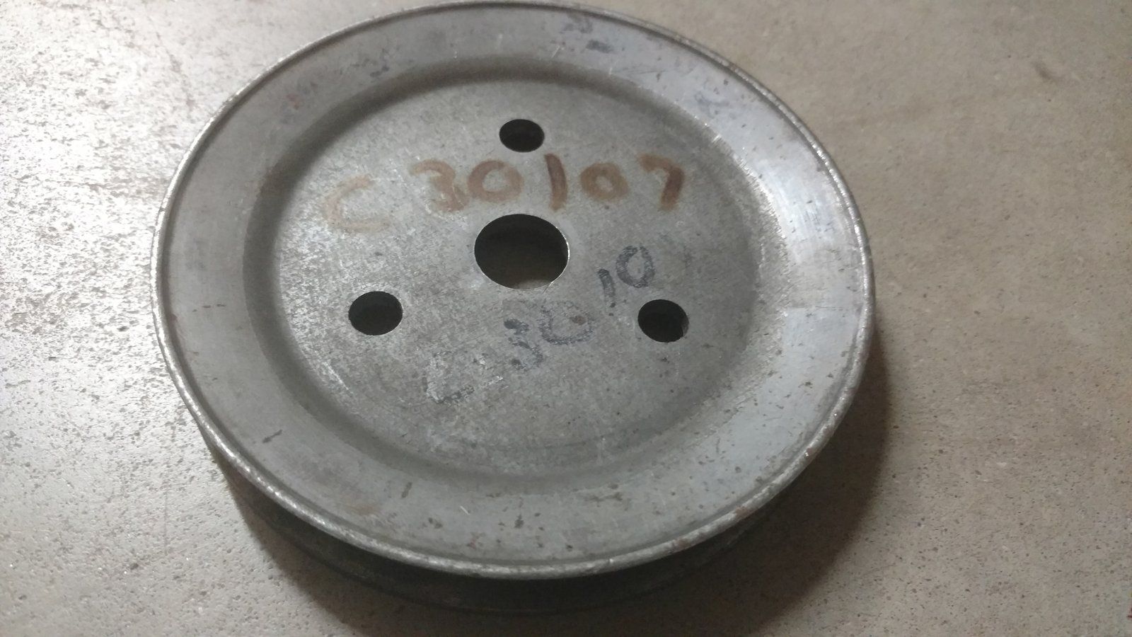 C30107 PULLEY- V "A" 4.58x.626 N43 - Ingersoll/Case Tractor Part