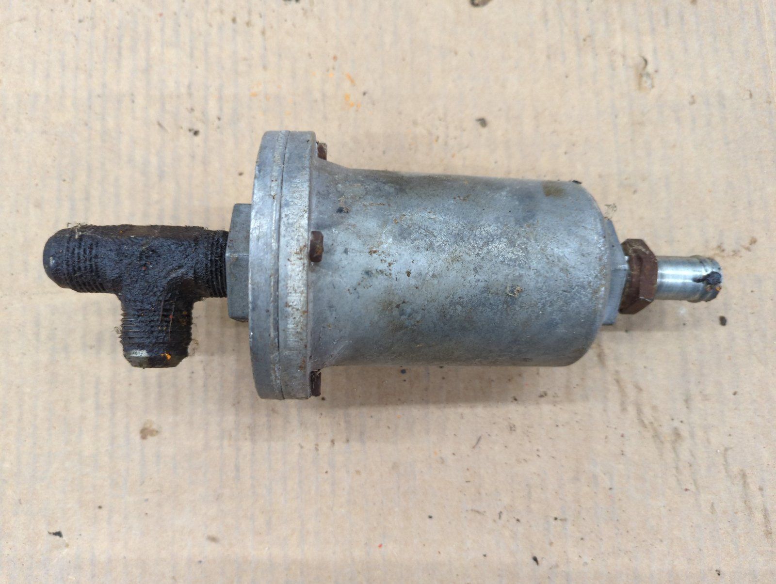 C30152 USED FILTER HOUSING - Ingersoll/Case Tractor Part