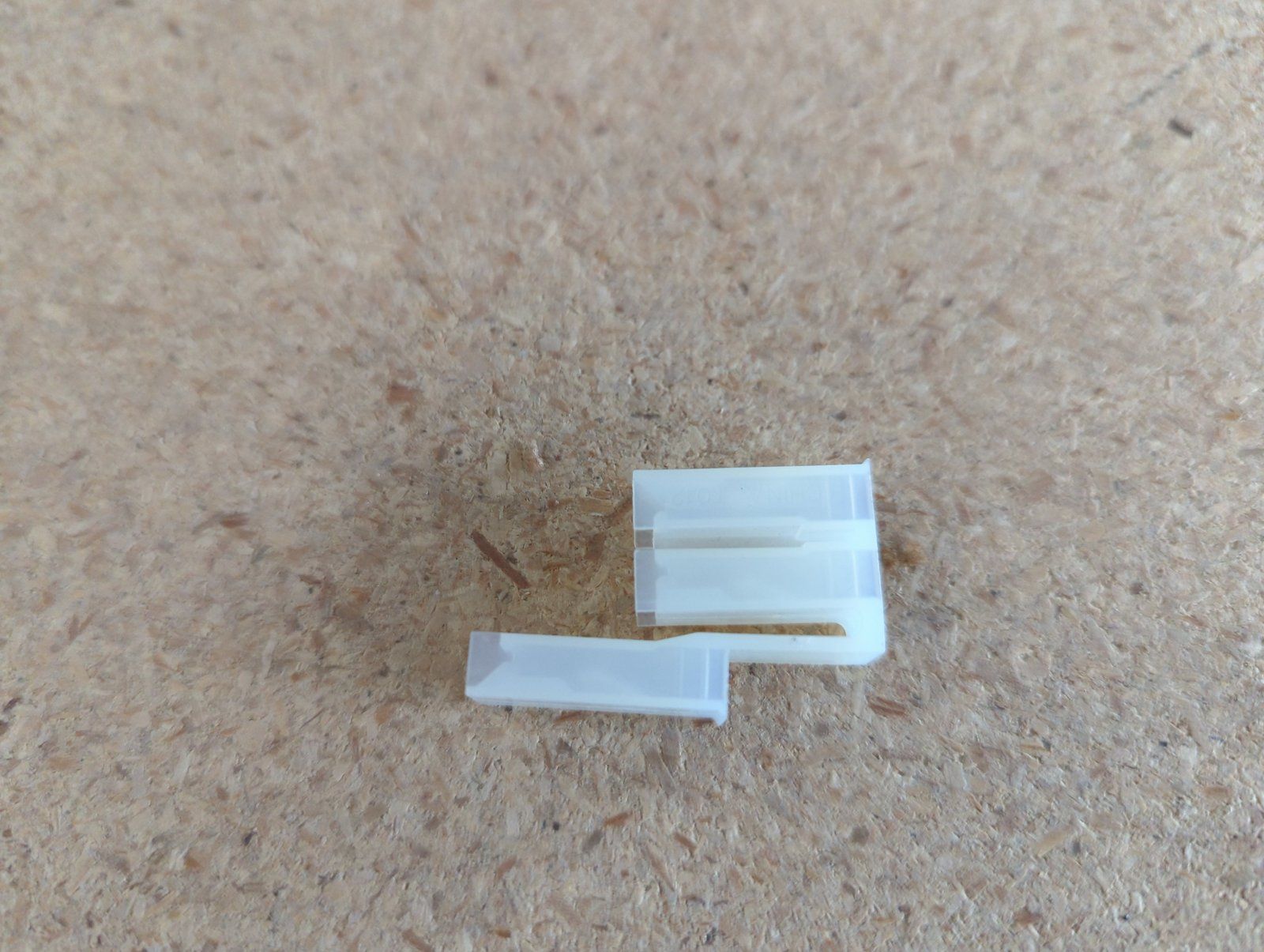 C30279 CONNECTOR WHITE - Ingersoll/Case Tractor Part