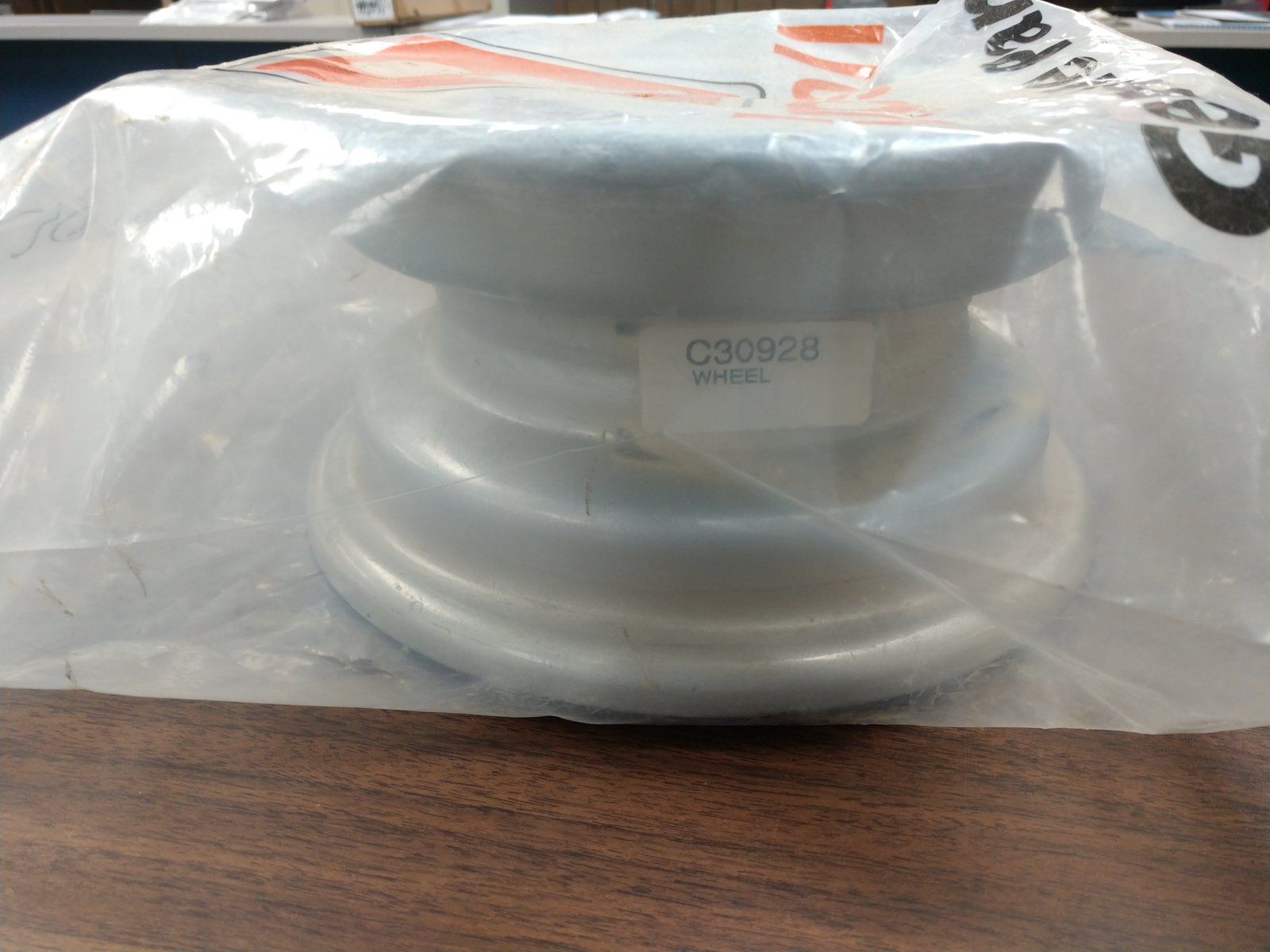 C30928 WHEEL-RIM SILVER (DumpCart) C24964 - Ingersoll/Case Tractor Part