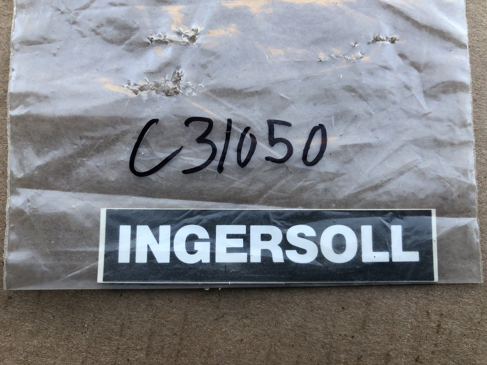 C31050 DECAL - Ingersoll/Case Tractor Part