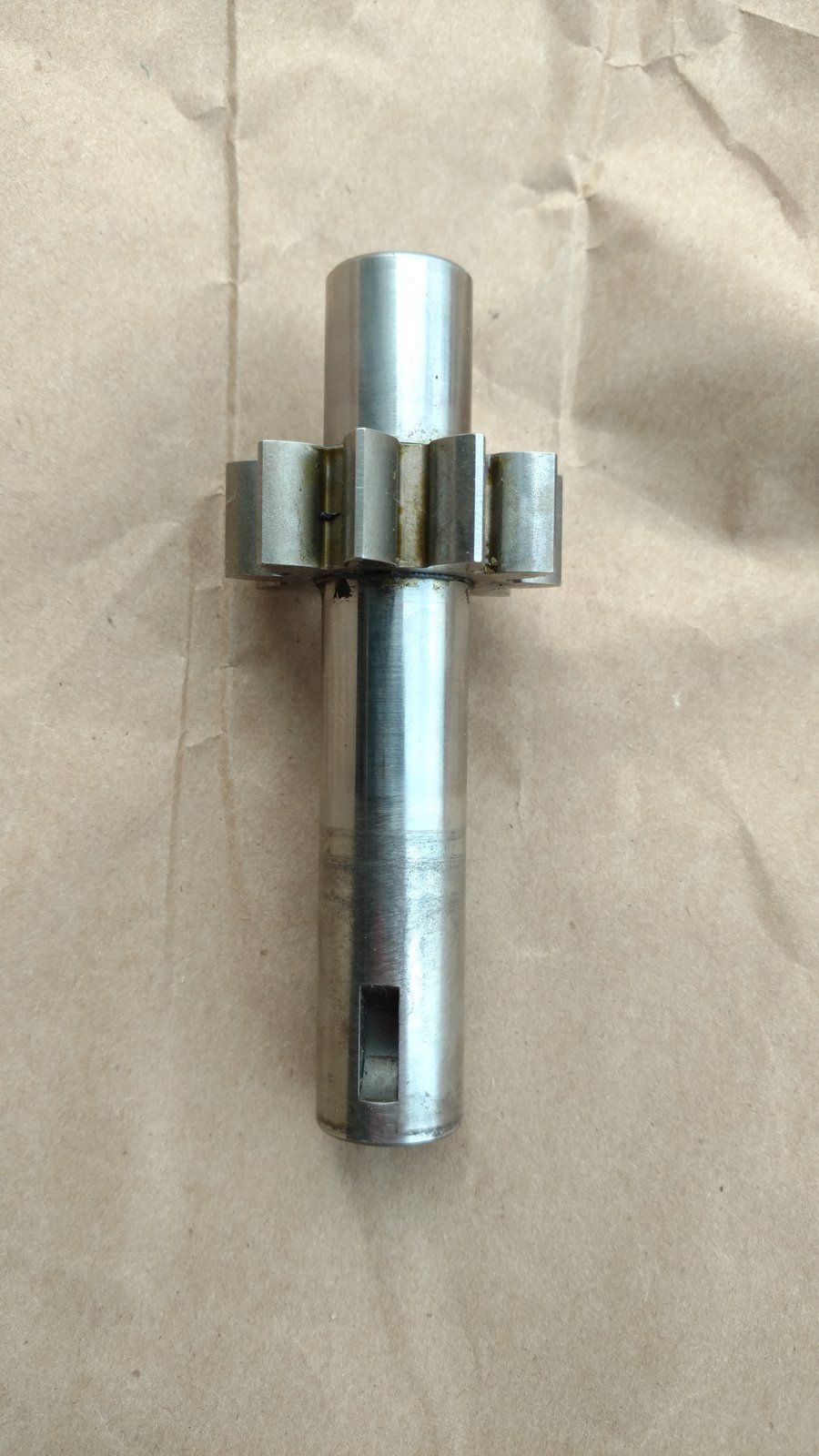 C31318 PS PUMP SHAFT - USED - Ingersoll/Case Tractor Part