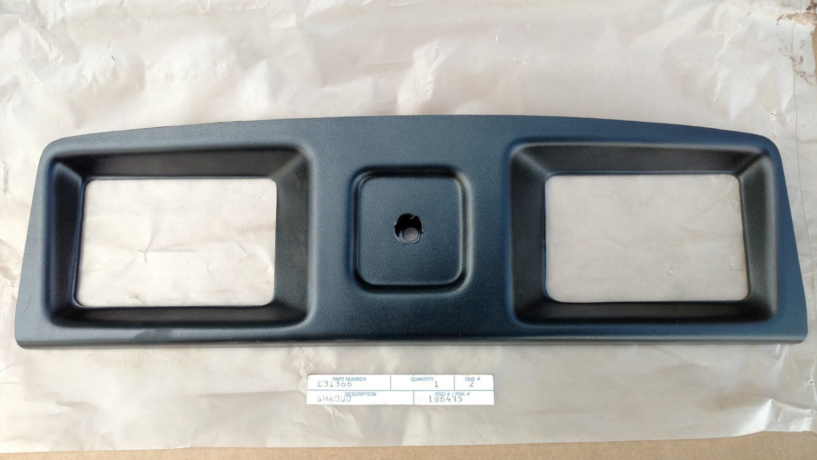 C31366 SHROUD - HEADLIGHT - Ingersoll/Case Tractor Part