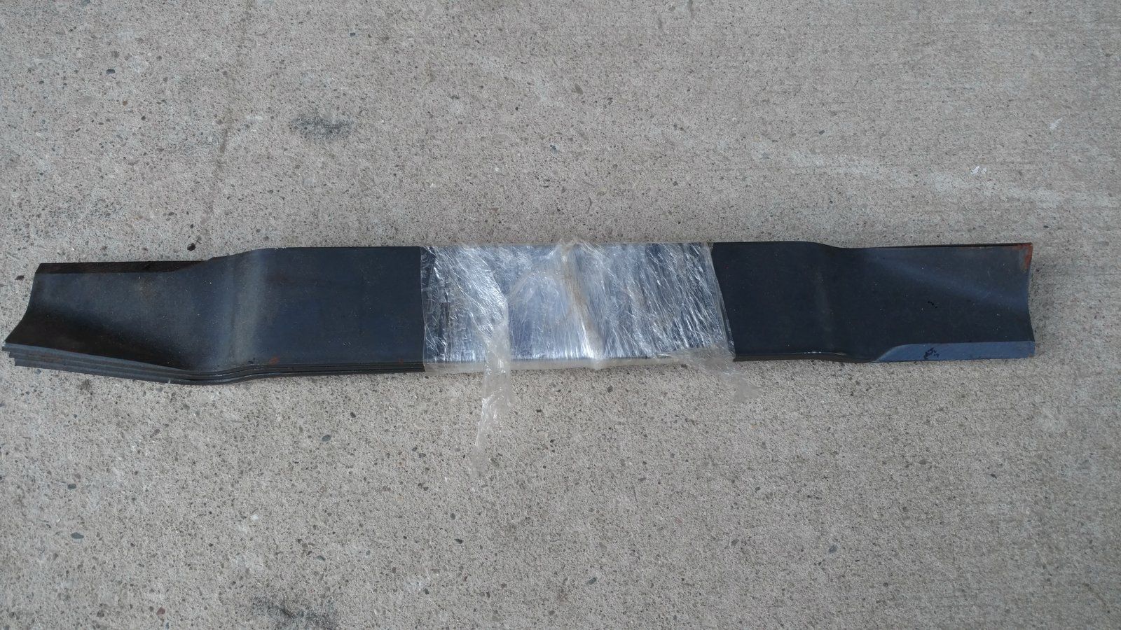 C31393 BLADE - RH 60" MOWER DECK RM60 - Ingersoll/Case Tractor Part