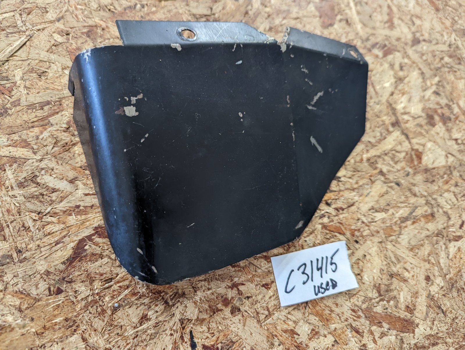 C31415 USED HEAD SHEILD - BAFFLE EXTERIOR LH - Ingersoll/Case Tractor Part