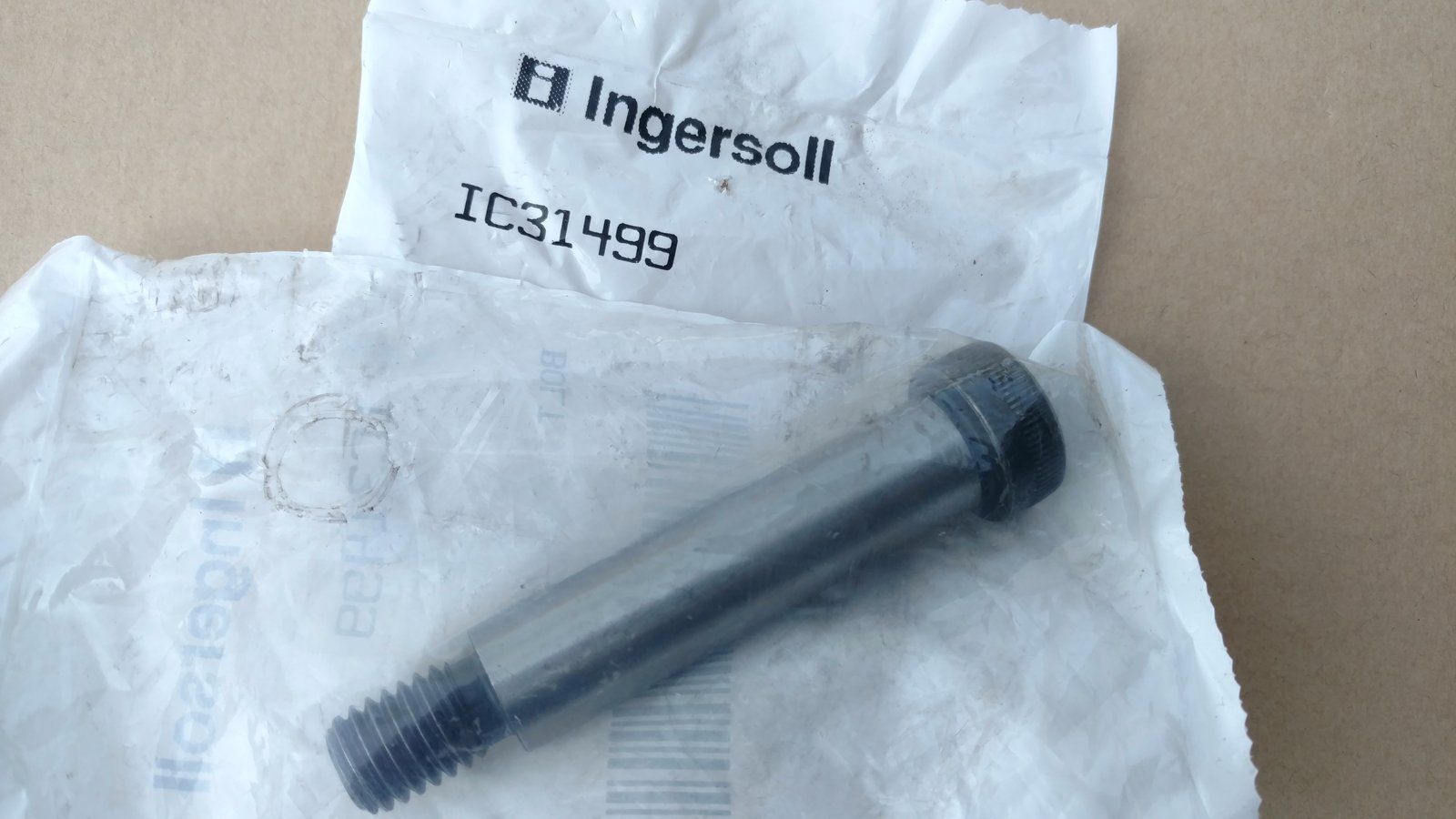 C31499 BOLT SHOULDER .625/.620 x 2.4