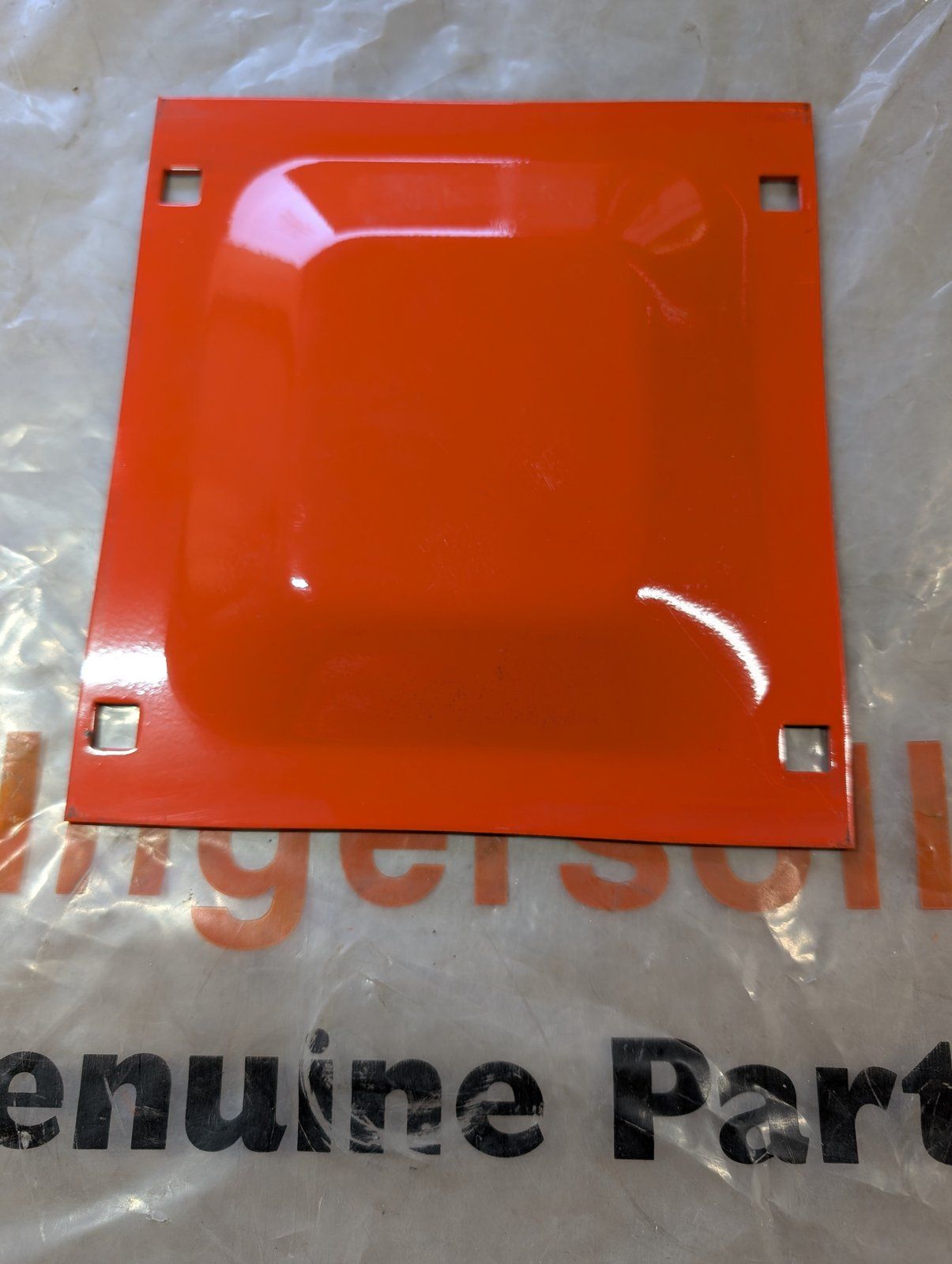 C31518 SKID PLATE - REAR AHRM48 - Ingersoll/Case Tractor Part
