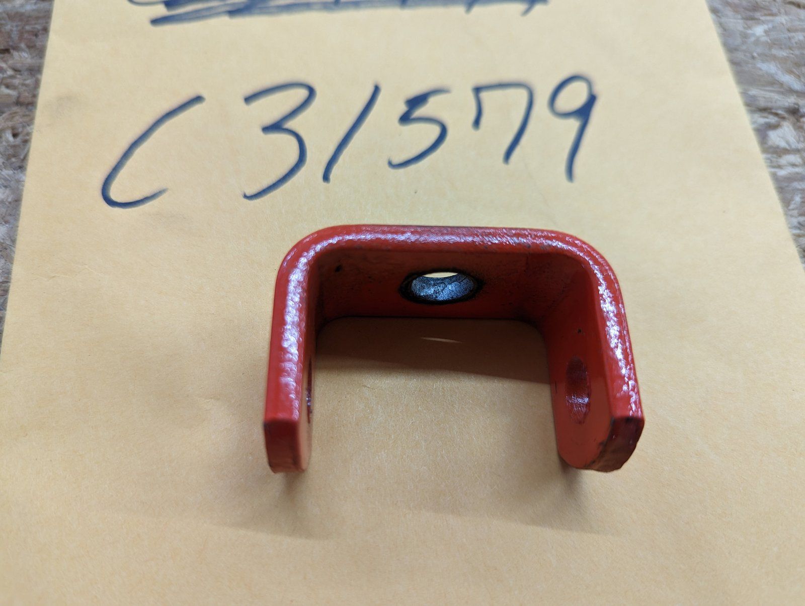 C31579 BRACKET - CHANNEL - Ingersoll/Case Tractor Part