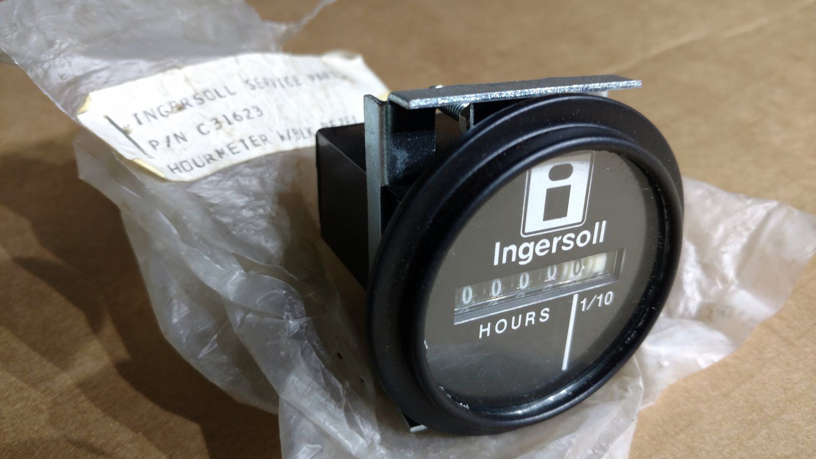 C31623 HOUR METER C45917 - Ingersoll/Case Tractor Part