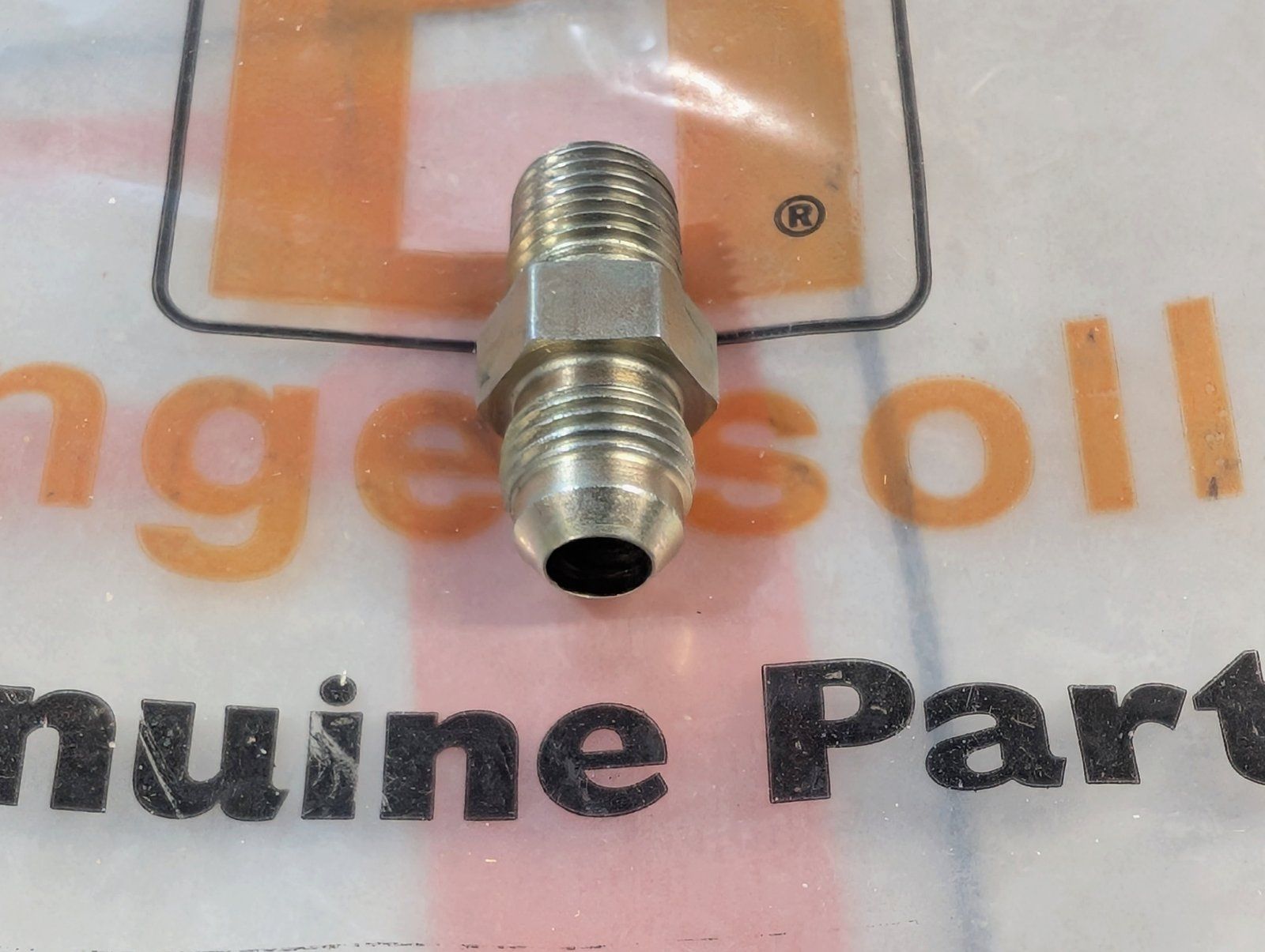 C31740 USED FITTING CONNECTOR WOODS 62317 BACKHOE - Ingersoll/Case Tractor Part