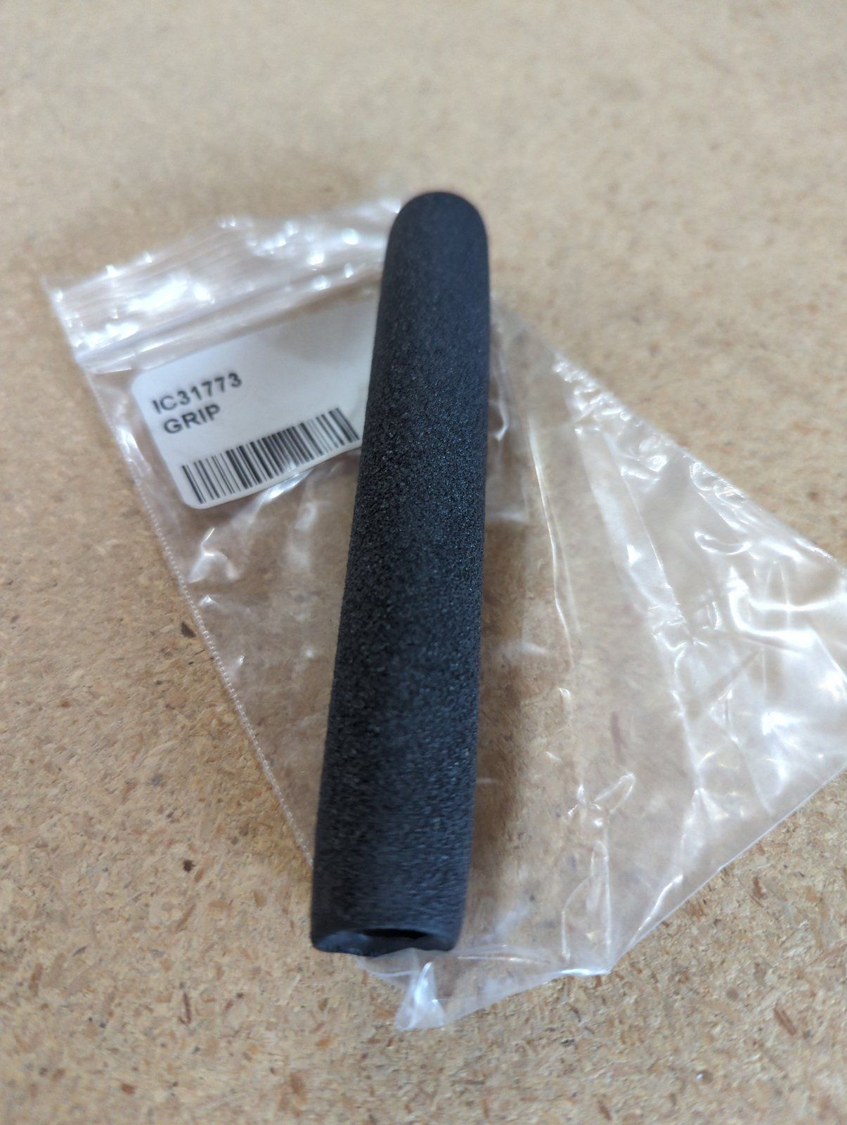 C31773 HANDLE GRIP - Ingersoll/Case Tractor Part